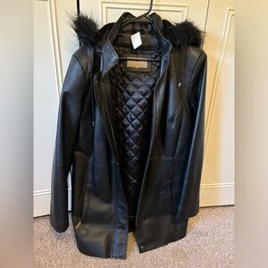 100% leather on the outside and 100% polyester on the inside lining